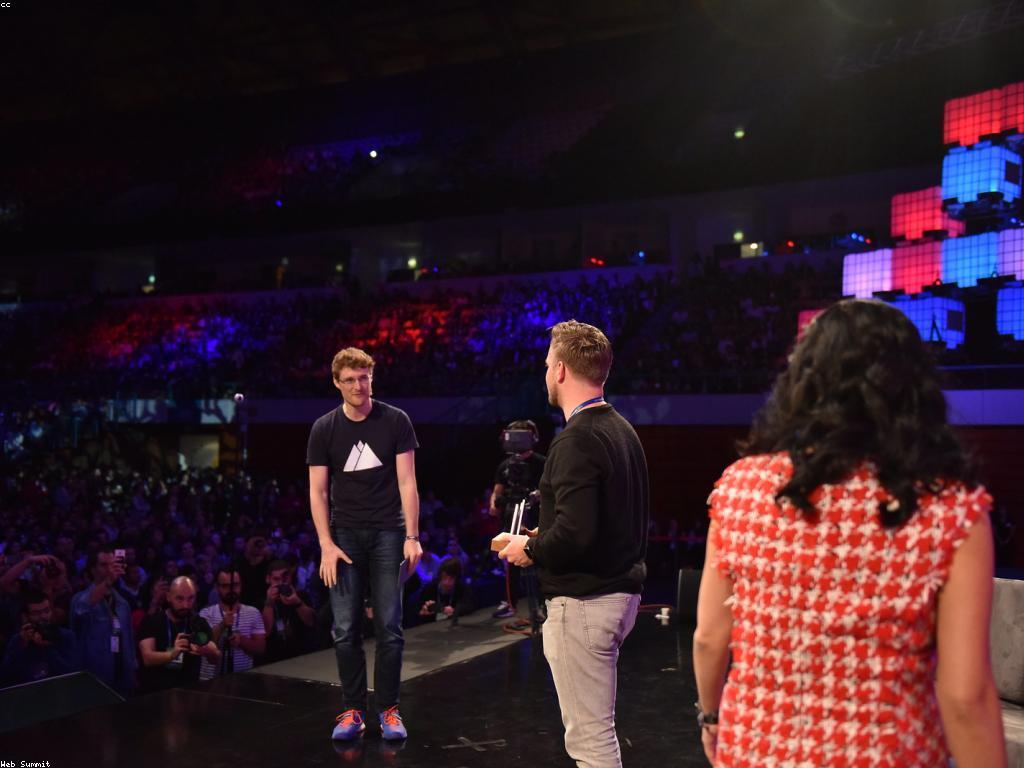 ឥទ្ធិពលនៃការប្រកួតលើការបង្កើតថ្មី